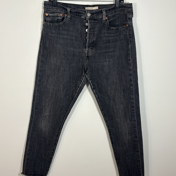 Levi’s Wedgie Skinny Black Denim Jeans Women 32 Button Fly Raw Hem Stretch - Picture 4 of 7